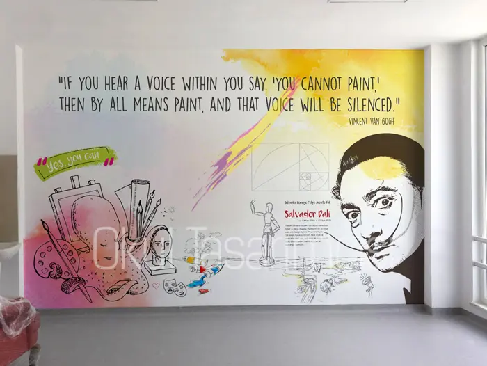 VEGA Okulları görsel sanatlar sınıfında Salvador Dalí temalı “Sorgula, Düşün, Tasarla” duvarı